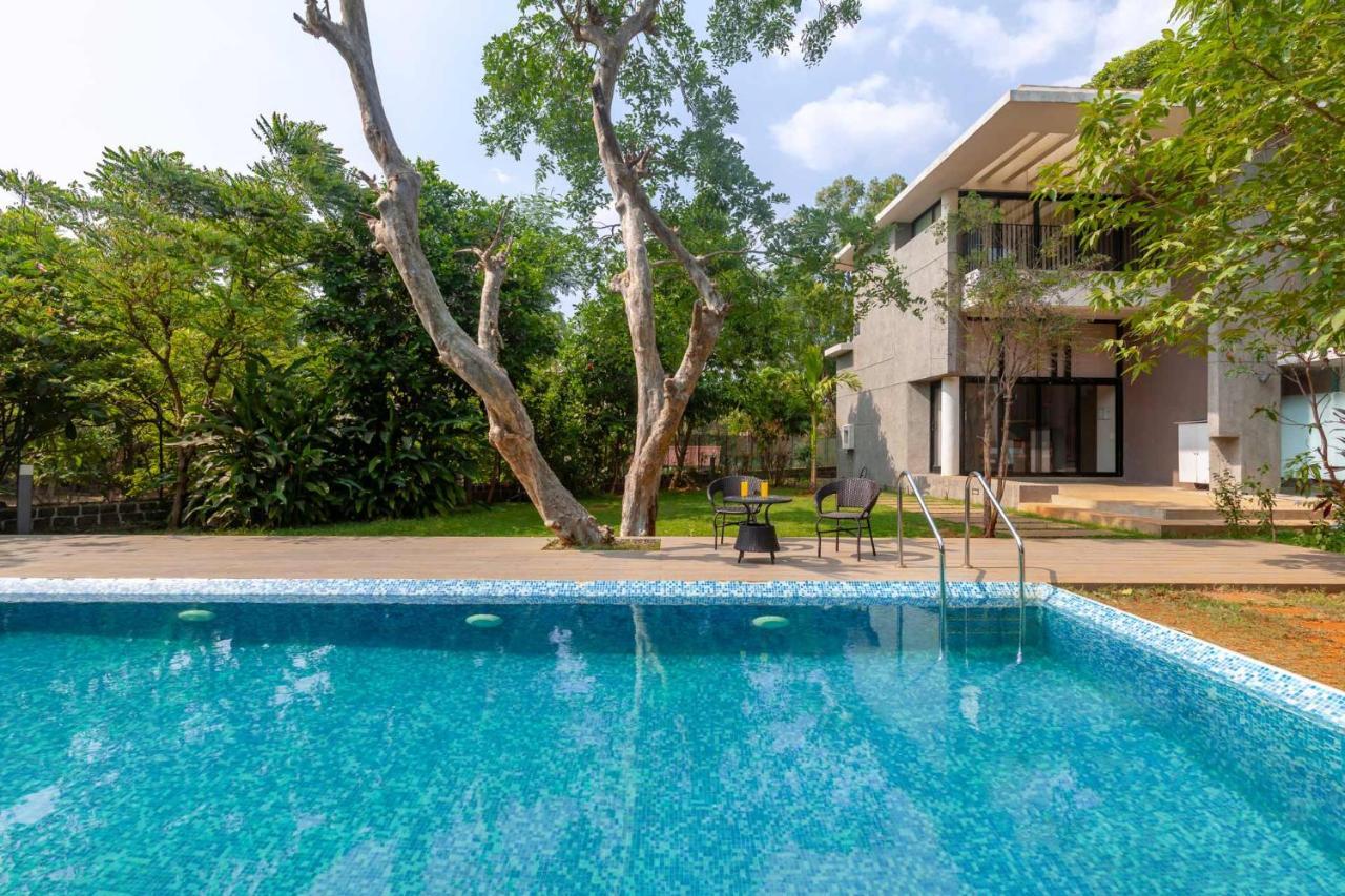 Villa Foresta By Stayvista With Modern Decor, Swimming Pool & Expansive Lawn For A Perfect Escape Лонавала Екстериор снимка