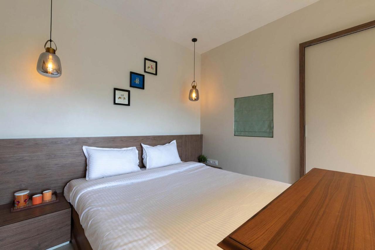 Villa Foresta By Stayvista With Modern Decor, Swimming Pool & Expansive Lawn For A Perfect Escape Лонавала Екстериор снимка