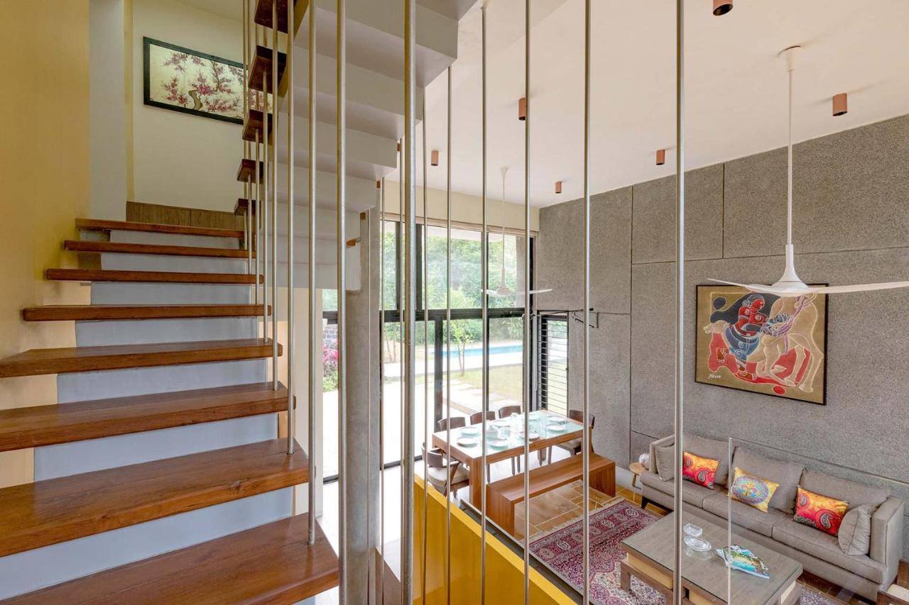 Villa Foresta By Stayvista With Modern Decor, Swimming Pool & Expansive Lawn For A Perfect Escape Лонавала Екстериор снимка